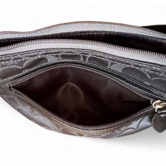 Coach Y2K Signature “C” Crossbody Swingpack Sateen Pleated Black Purse Classic - Picture 15 of 16